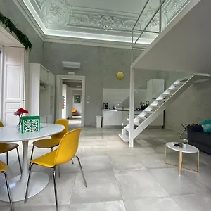 Apartament Superior, Katania